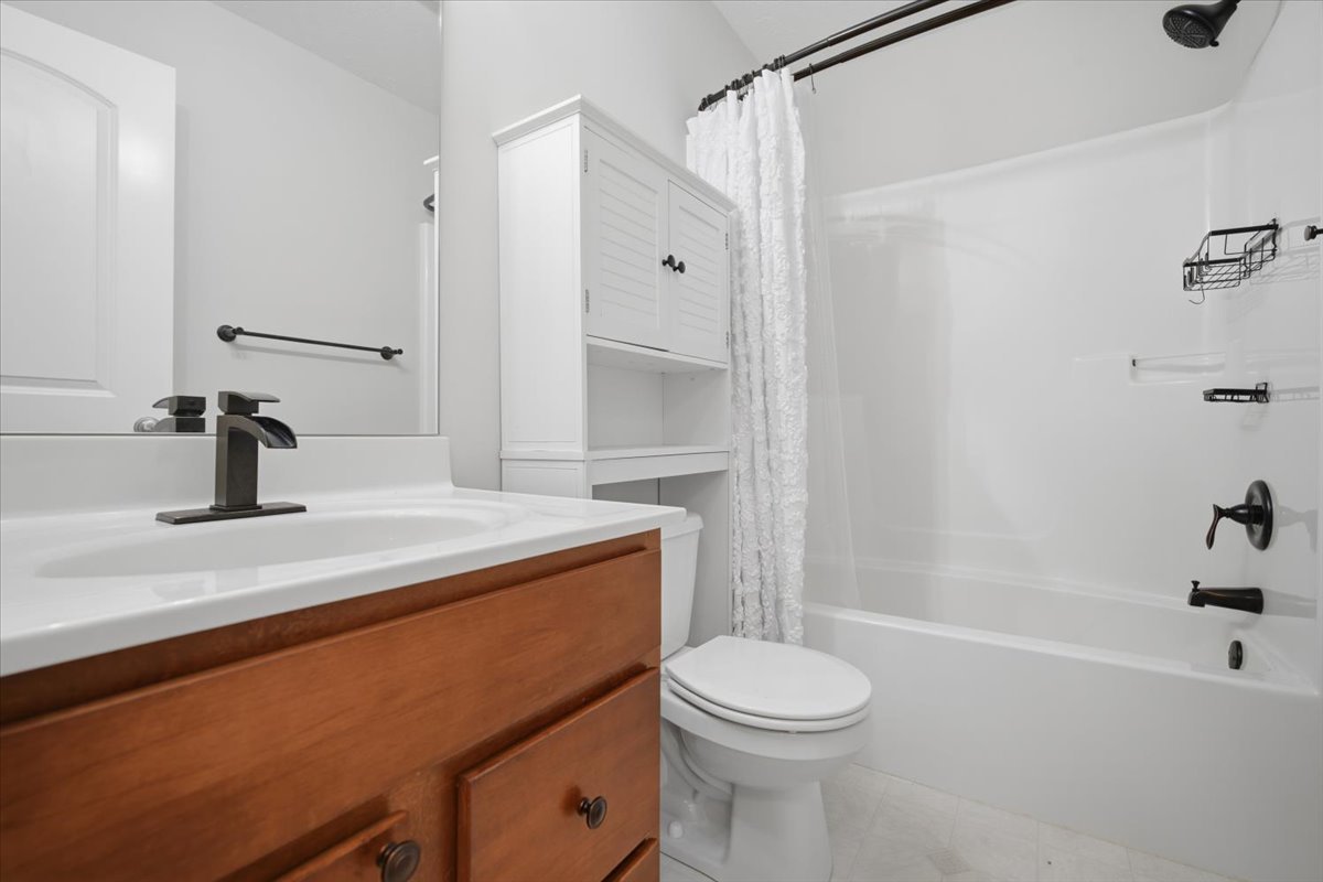 2909 Breezewood Boulevard Property Photo 27