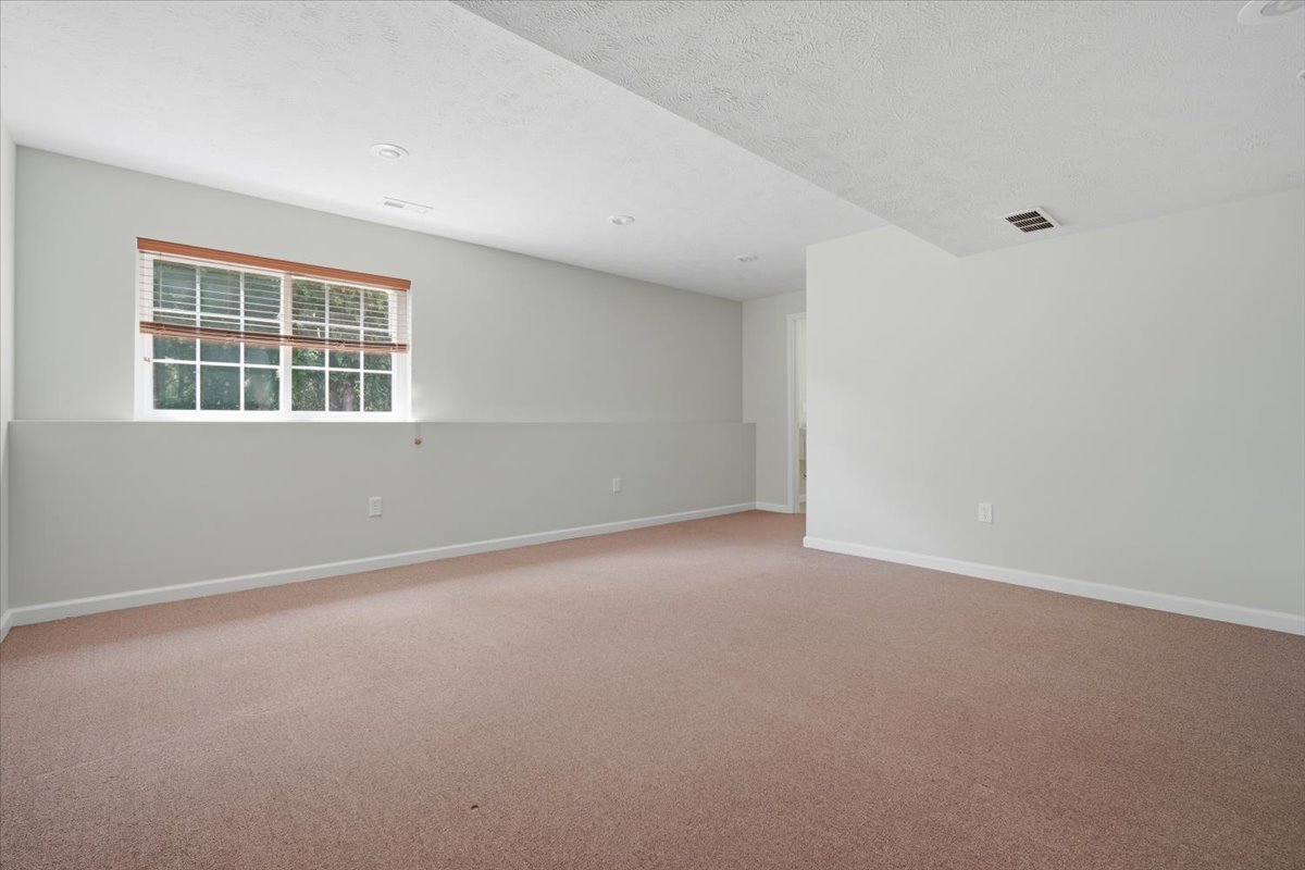 2909 Breezewood Boulevard Property Photo 29