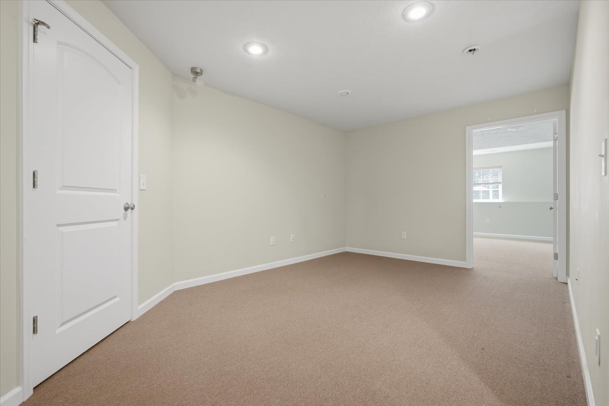 2909 Breezewood Boulevard Property Photo 31
