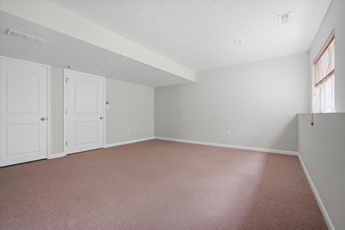 2909 Breezewood Boulevard Property Photo 34