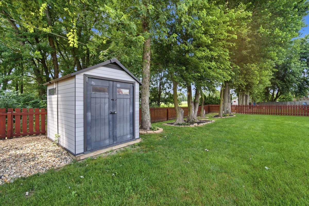 2909 Breezewood Boulevard Property Photo 38