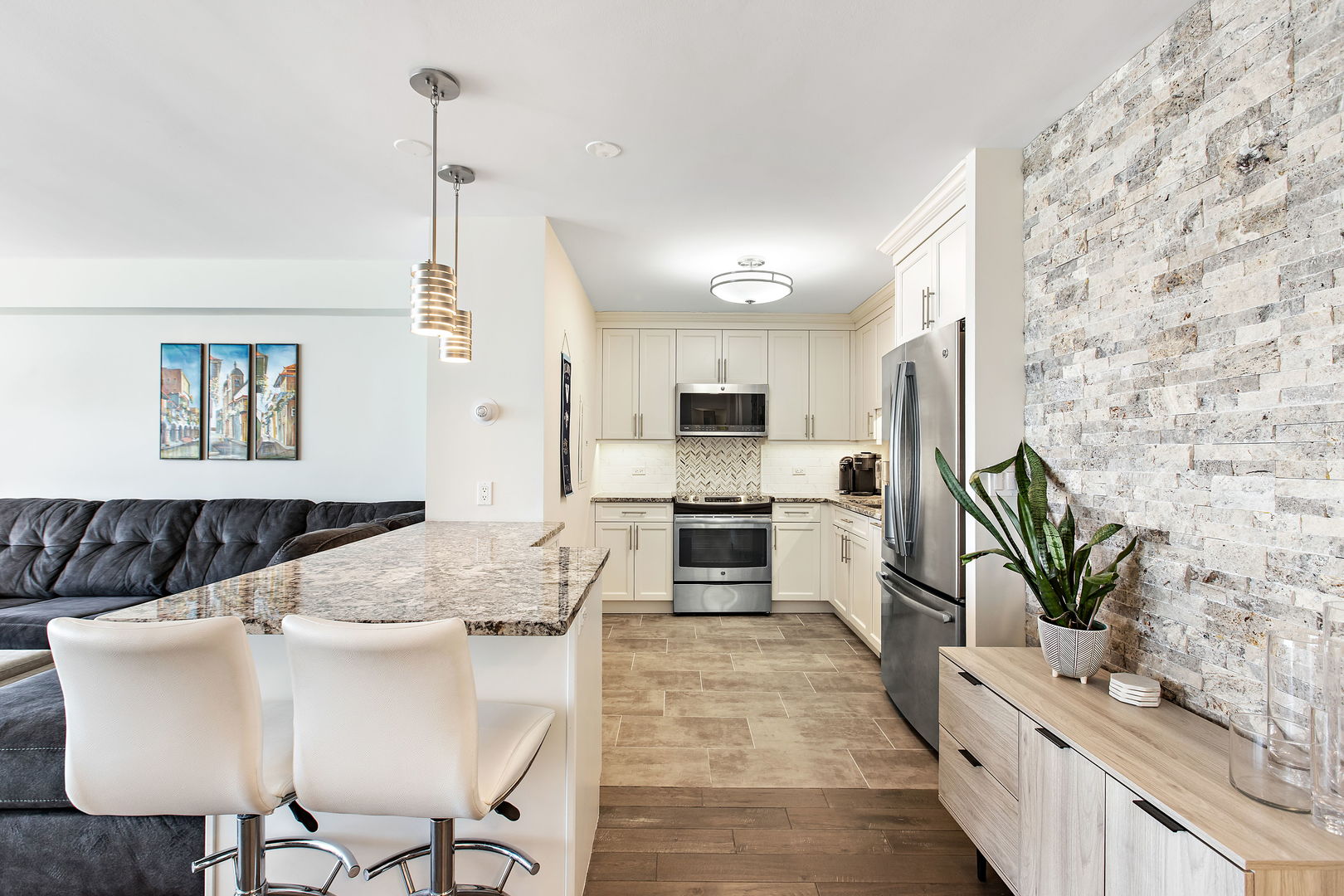 1440 N Lake Shore Drive 18g Property Photo 8