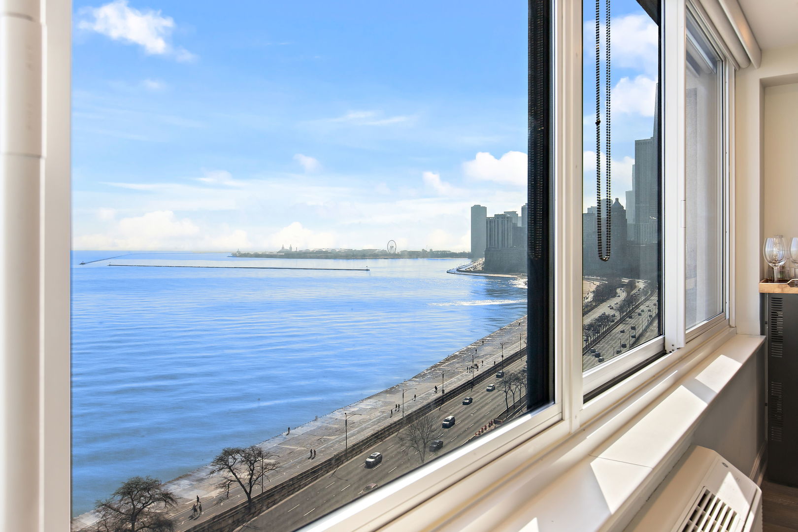 1440 N Lake Shore Drive 18g Property Photo 15