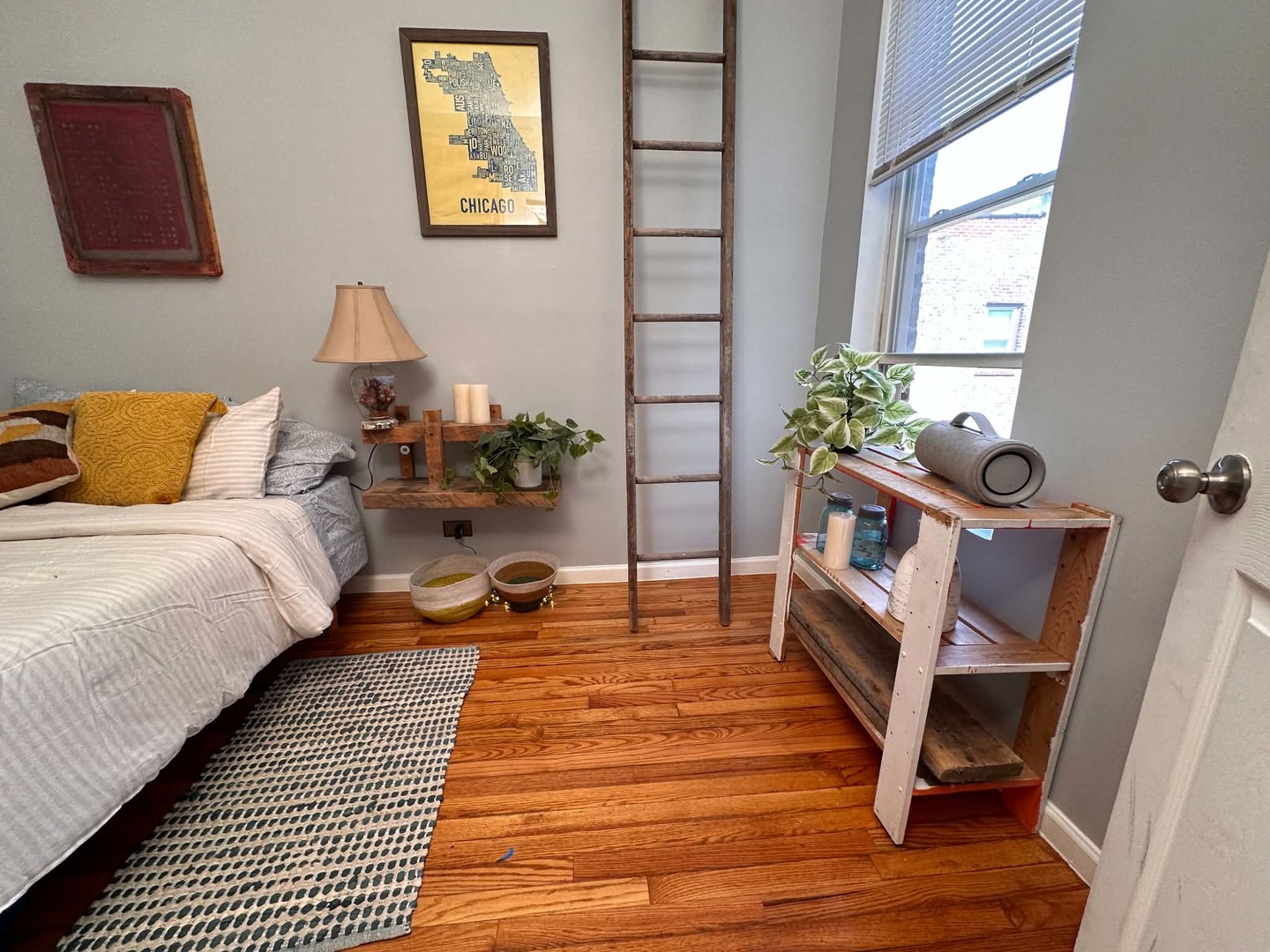 852 N Springfield Avenue Property Photo 21