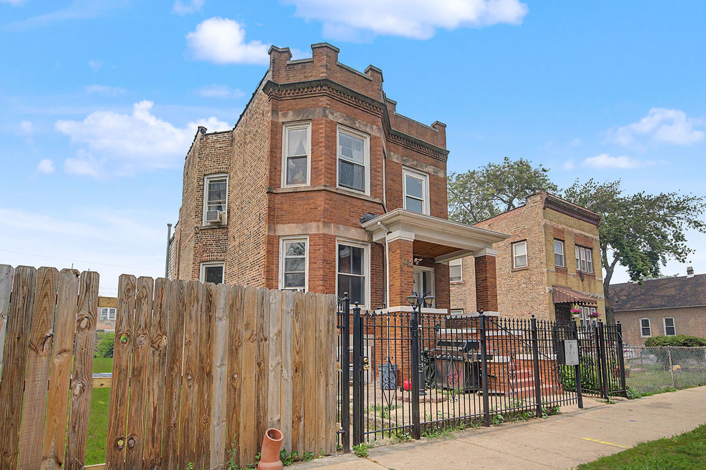 852 N Springfield Avenue Property Photo 41