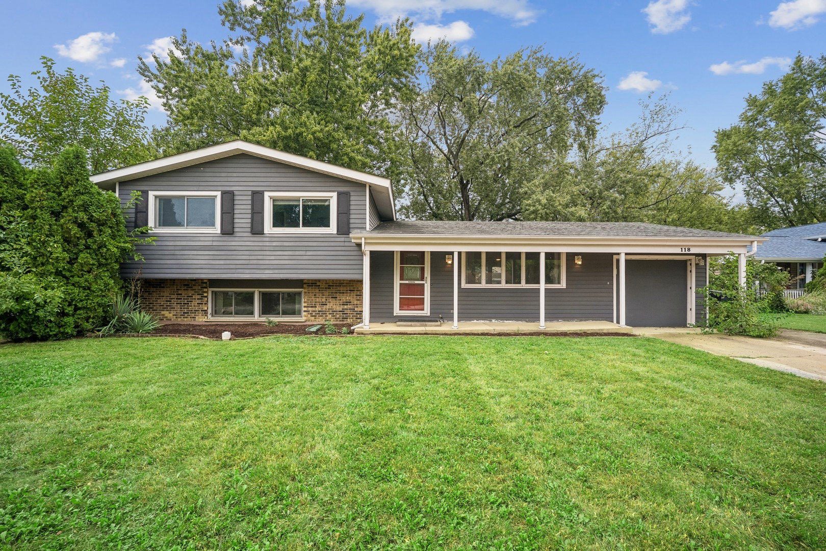 118 Dartmoor Drive Property Photo 1