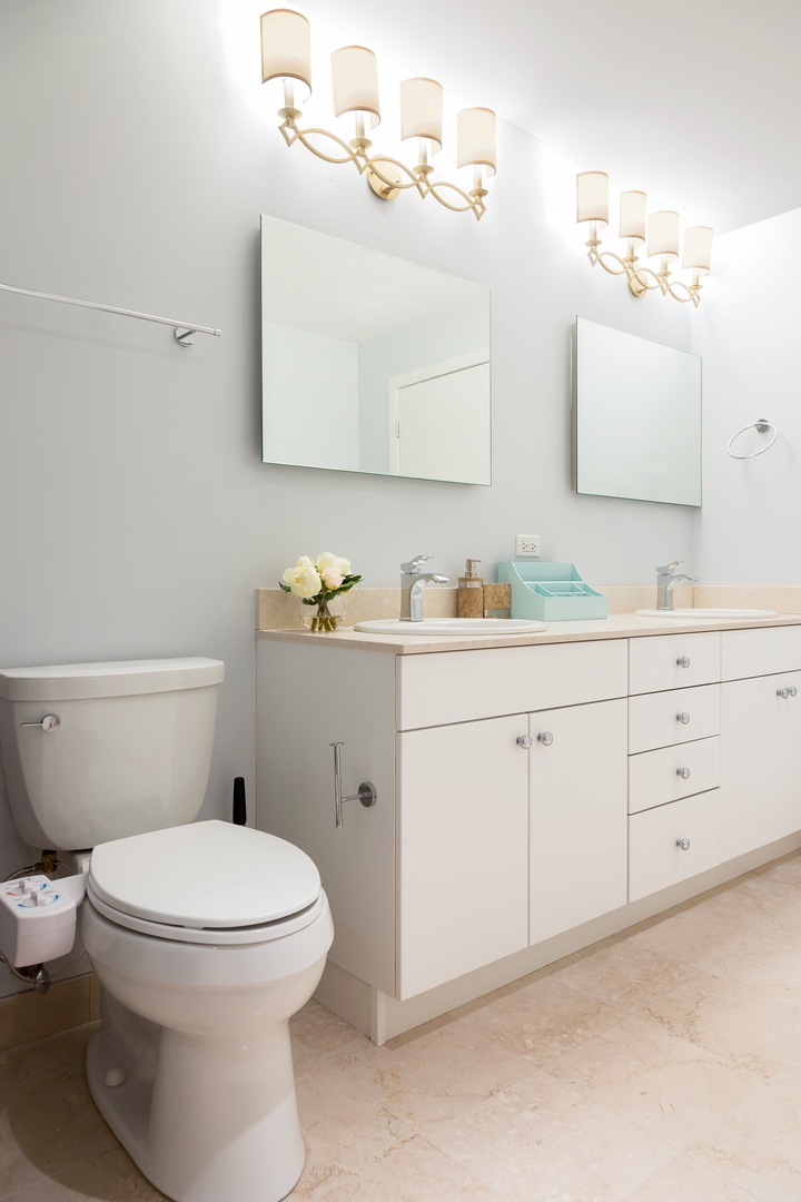 8 E Randolph Street 3208 Property Photo 11