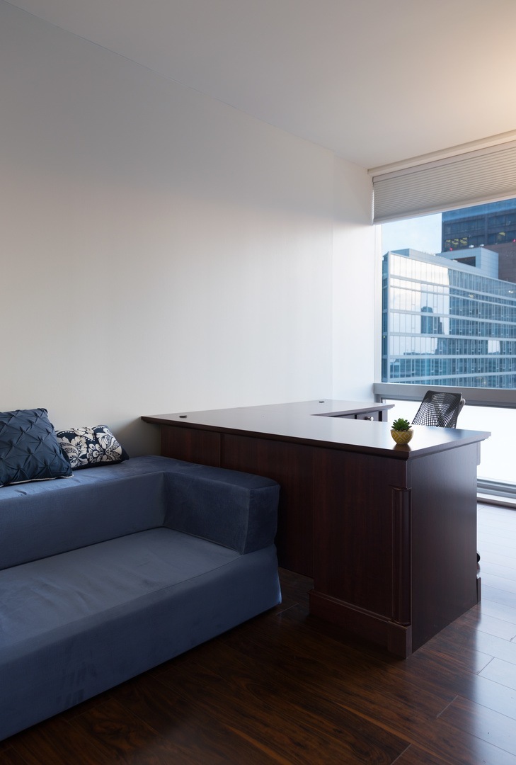 8 E Randolph Street 3208 Property Photo 12