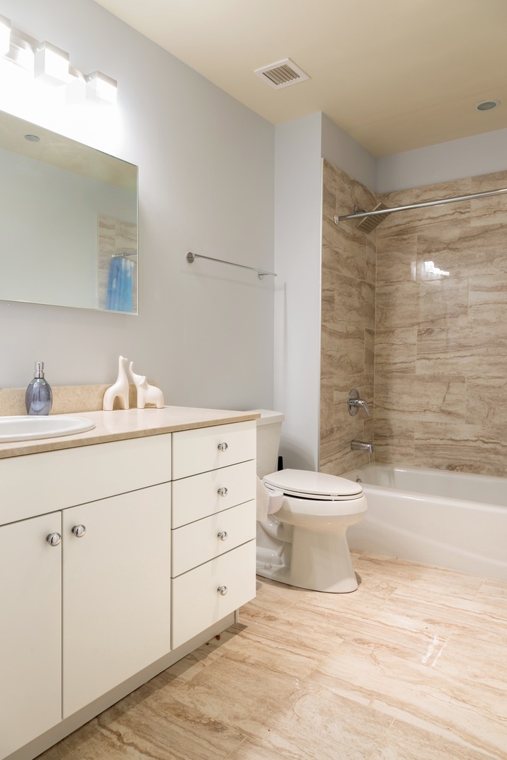 8 E Randolph Street 3208 Property Photo 13