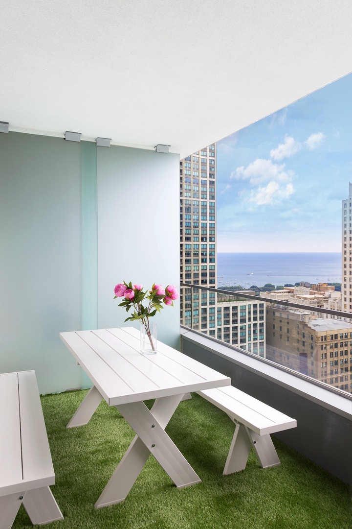 8 E Randolph Street 3208 Property Photo 14