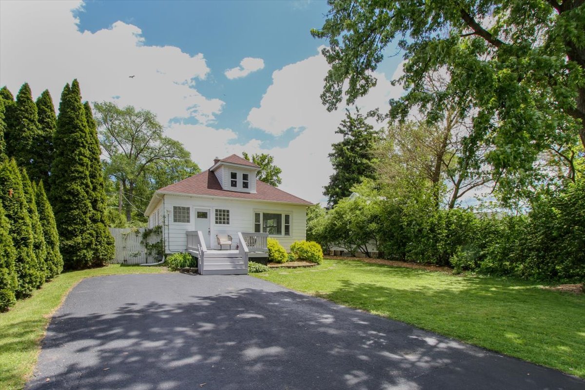 4507 Dorset Avenue Property Photo 1