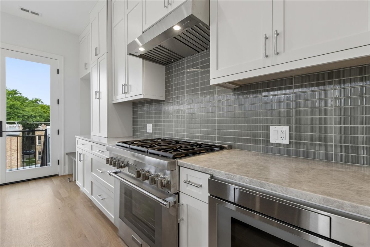 3820 N Damen Avenue 2 Property Photo 12