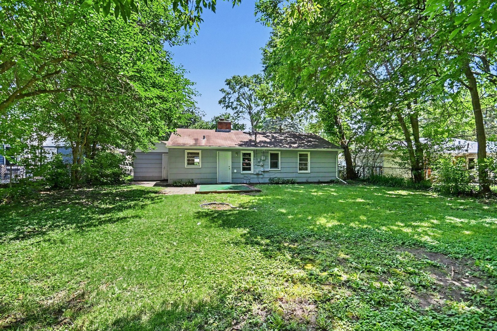 322 Indianwood Boulevard Property Photo 5