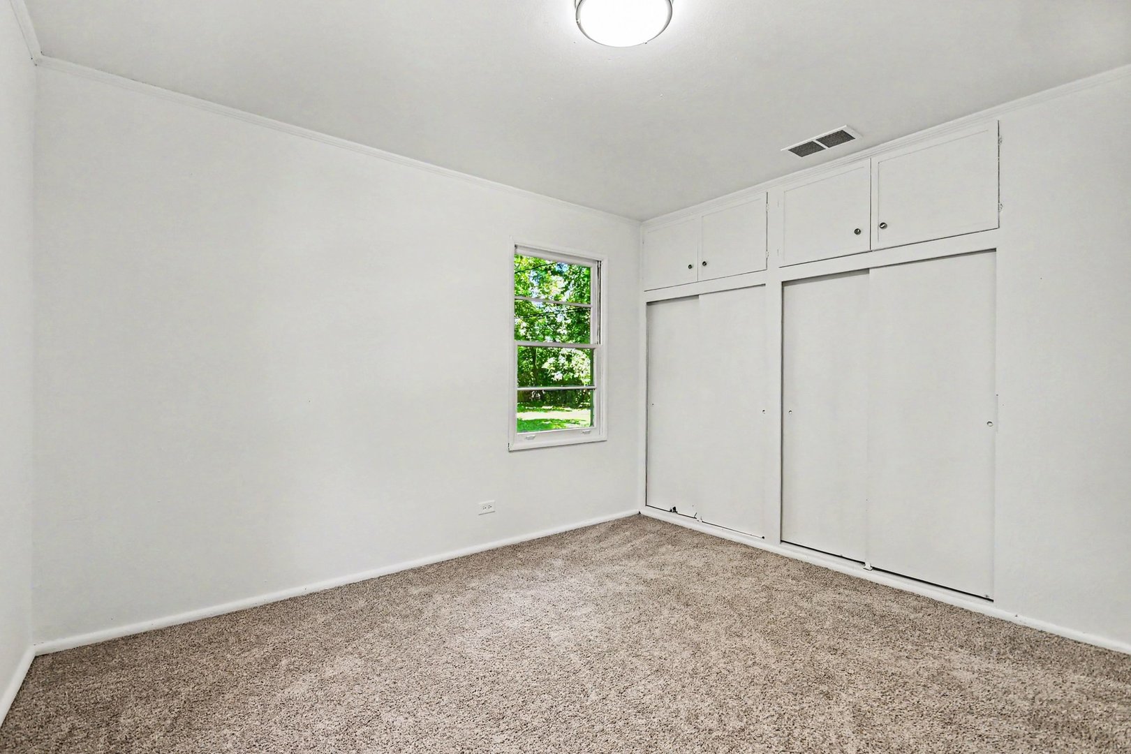 322 Indianwood Boulevard Property Photo 12