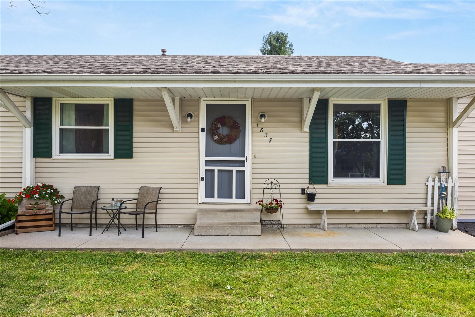 1837 S Jacobs Street Property Photo 4