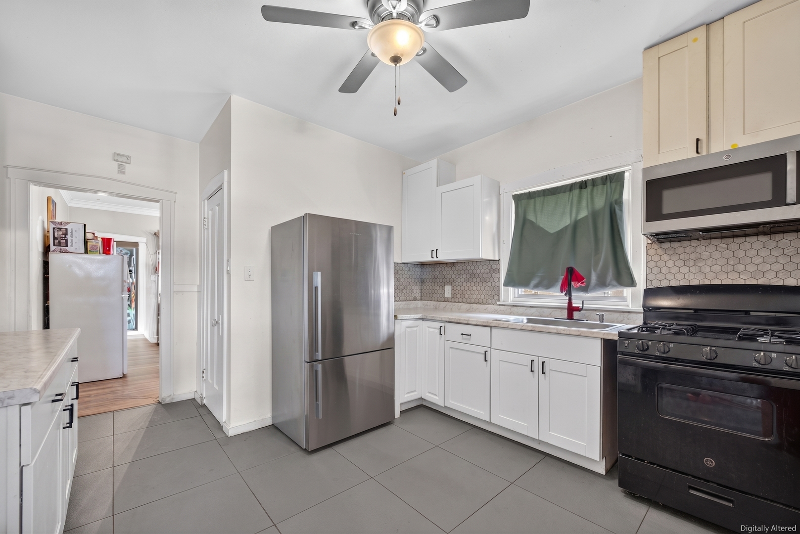 4826 Wright Terrace Property Photo 5