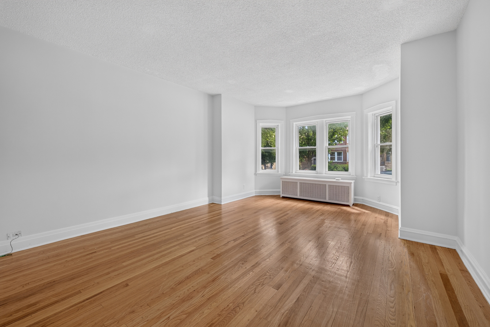 4826 Wright Terrace Property Photo 12