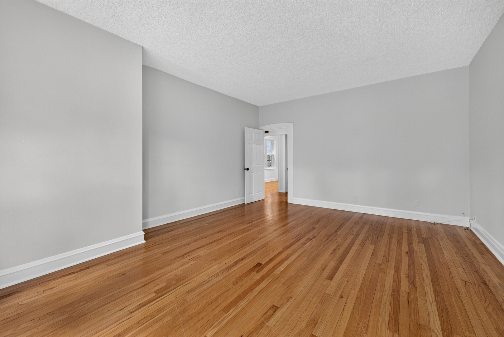 4826 Wright Terrace Property Photo 13