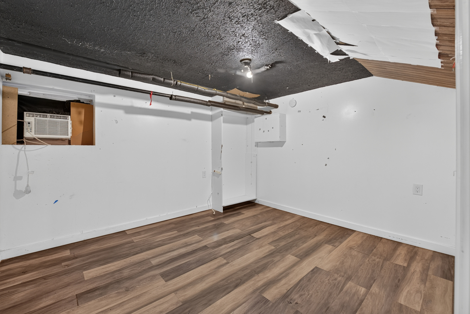 4826 Wright Terrace Property Photo 28