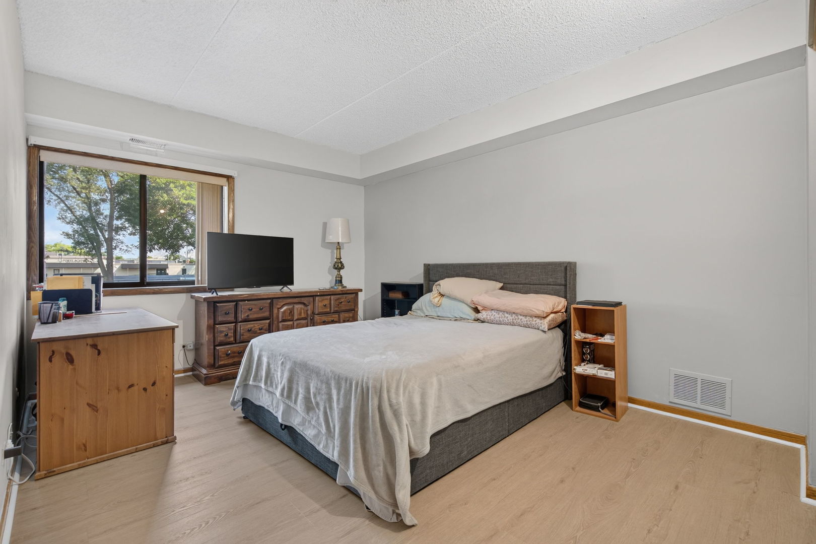 1424 Woodbridge Road 1h Property Photo 12