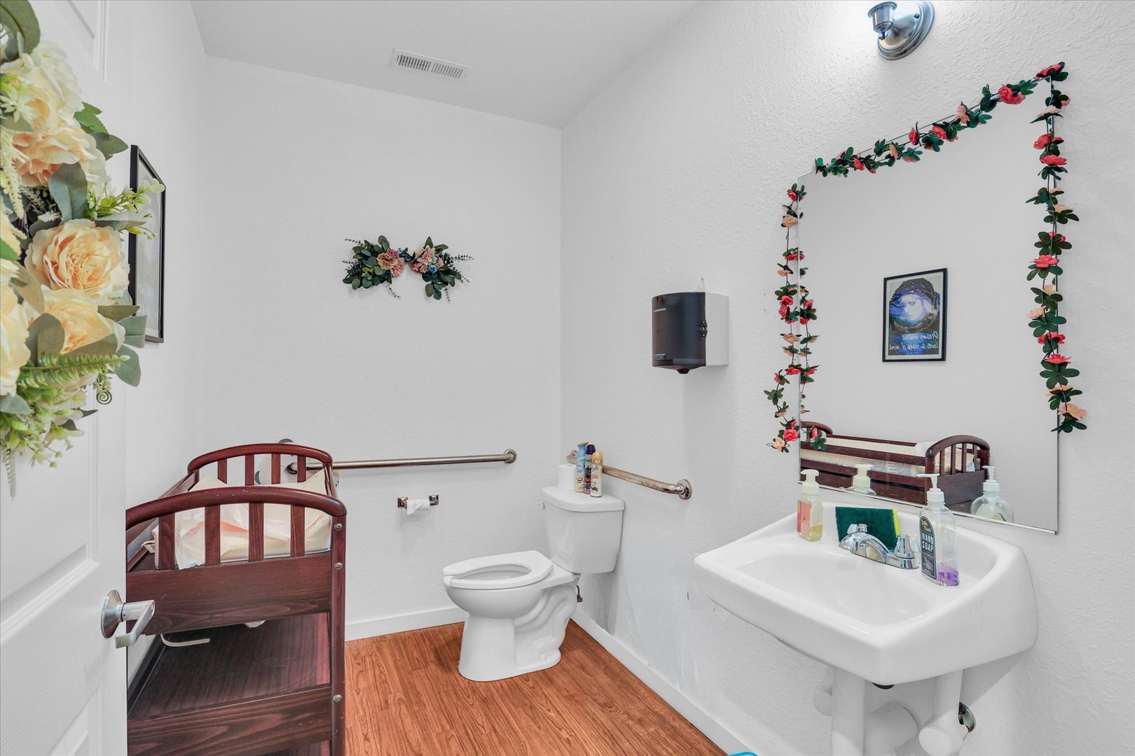 12709927 Property Photo 25