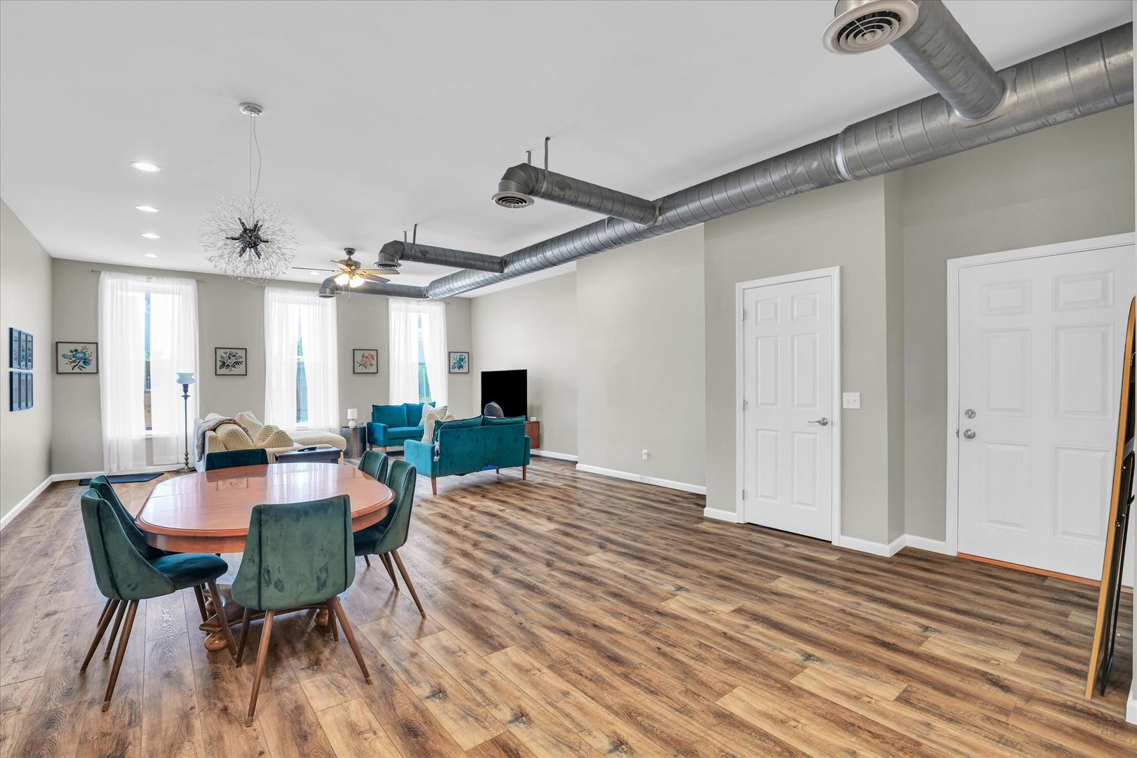 12709927 Property Photo 27