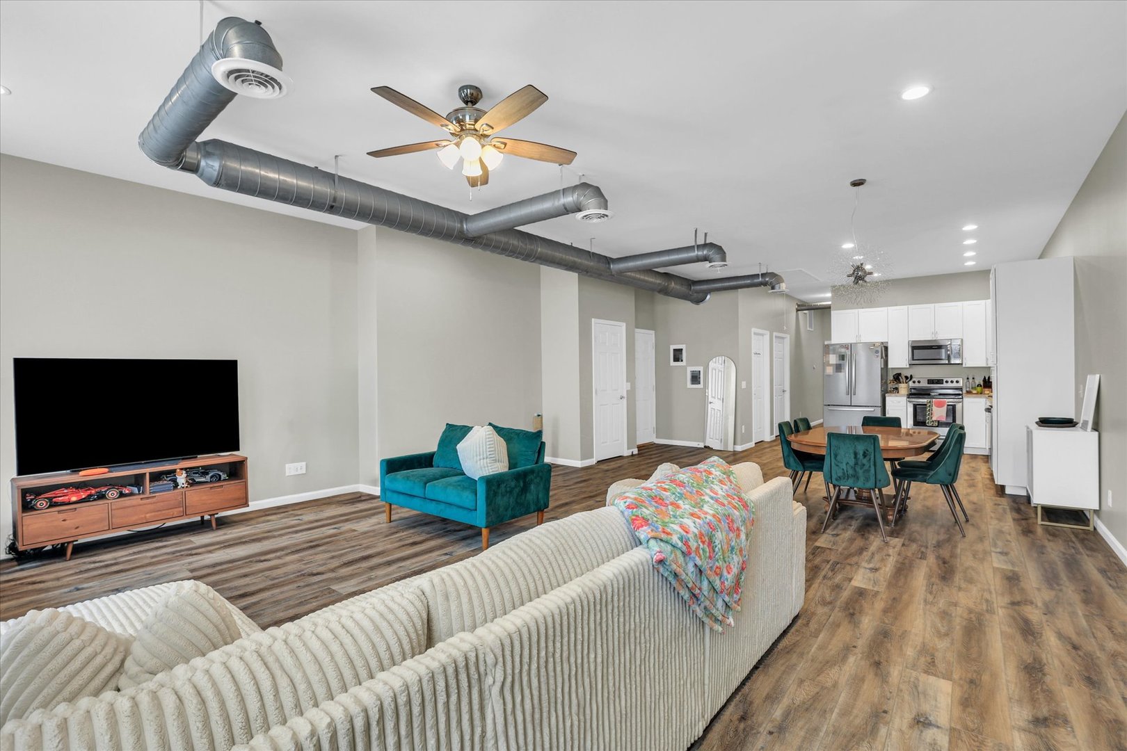 12709927 Property Photo 28