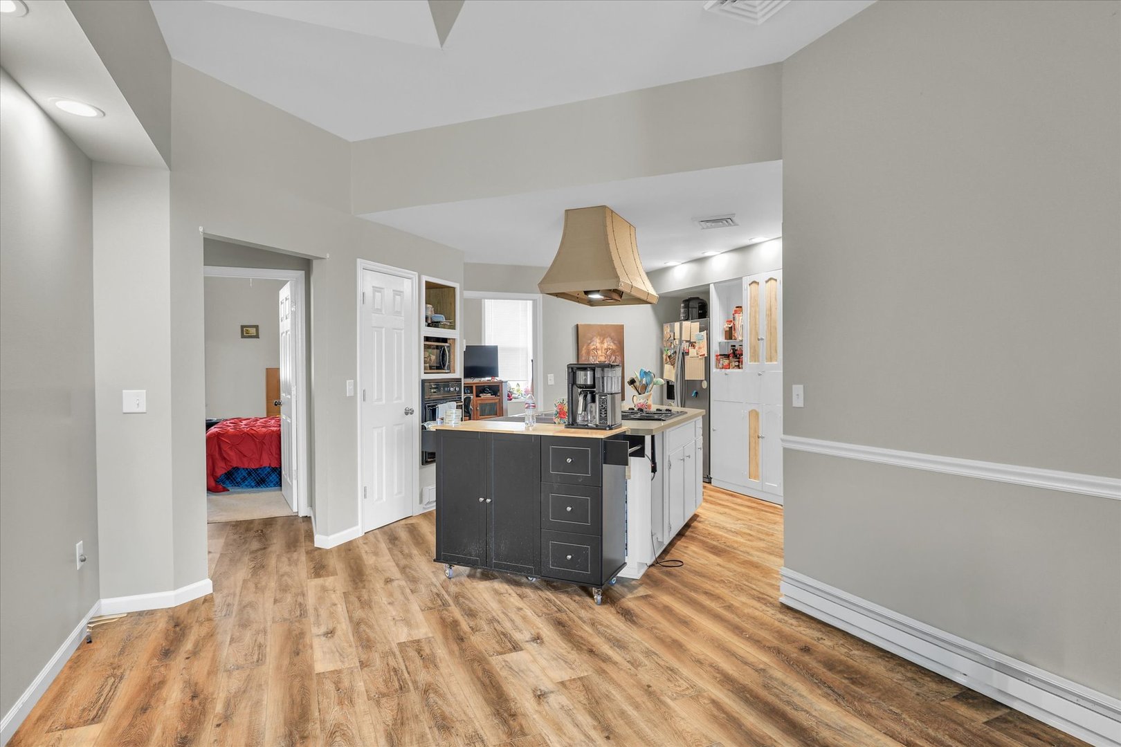 12709927 Property Photo 37