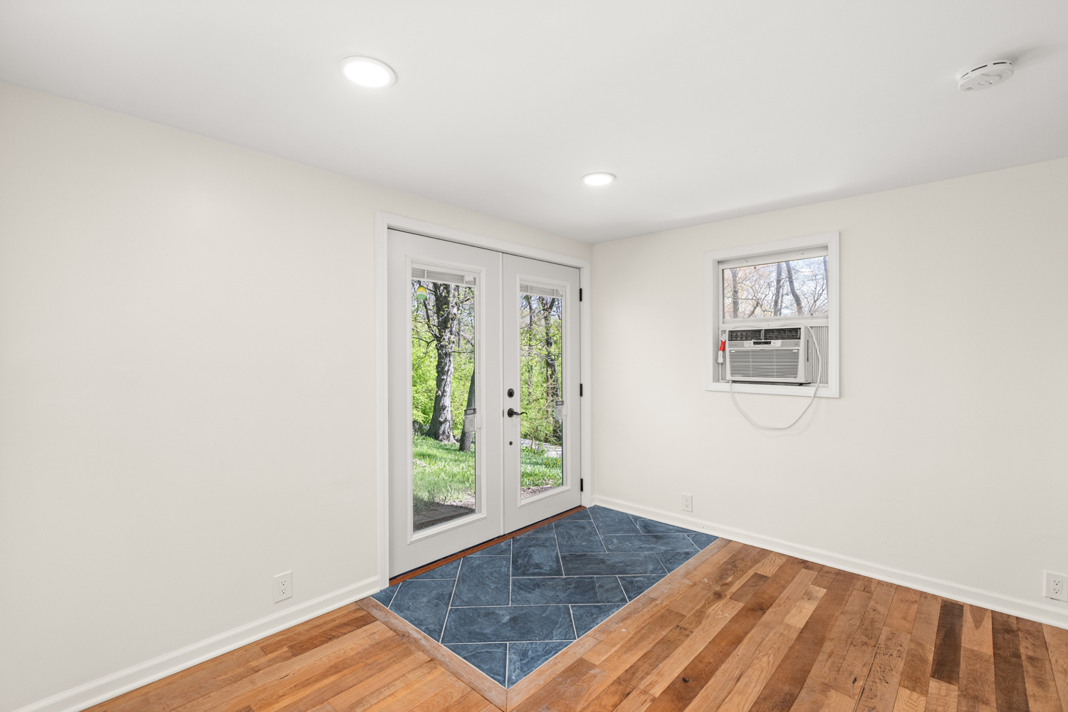 1010 Osage Drive Property Photo 5