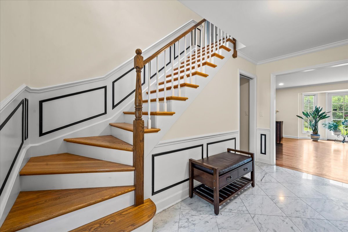 455 Rockefeller Road Property Photo 3