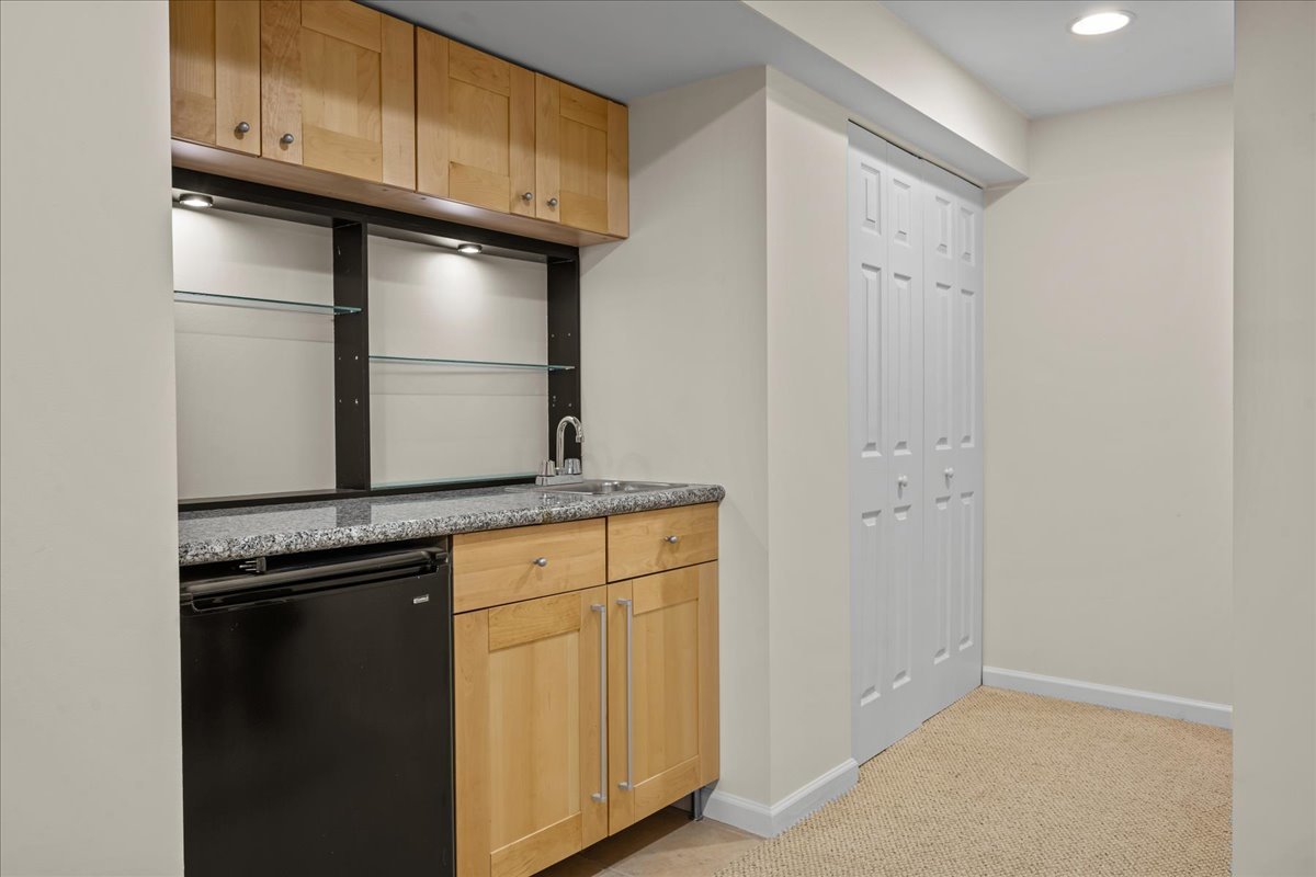 455 Rockefeller Road Property Photo 35