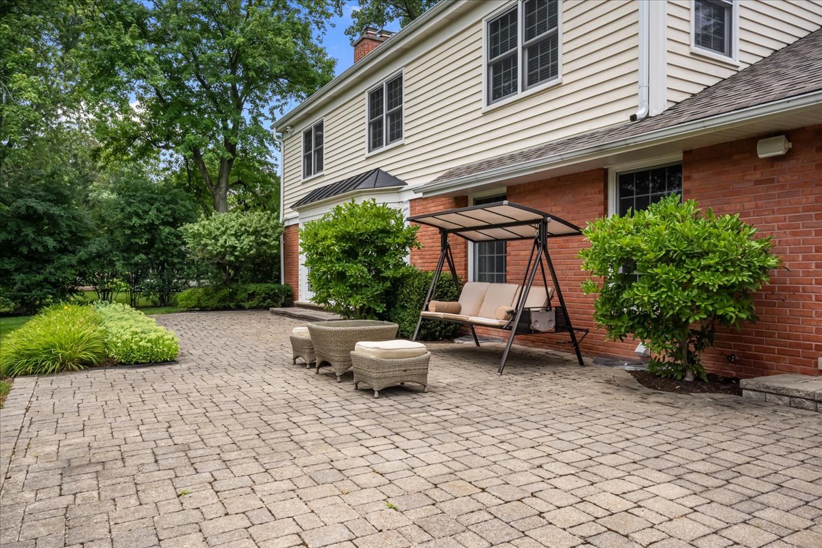 455 Rockefeller Road Property Photo 38