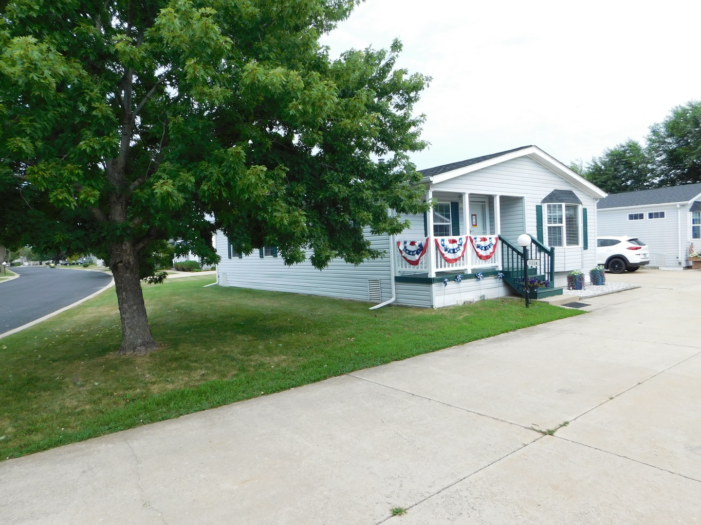 653a Bluebird Circle Property Photo 2