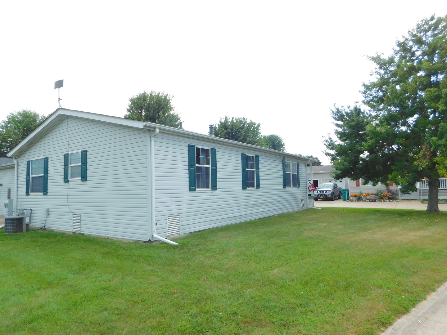 653a Bluebird Circle Property Photo 22