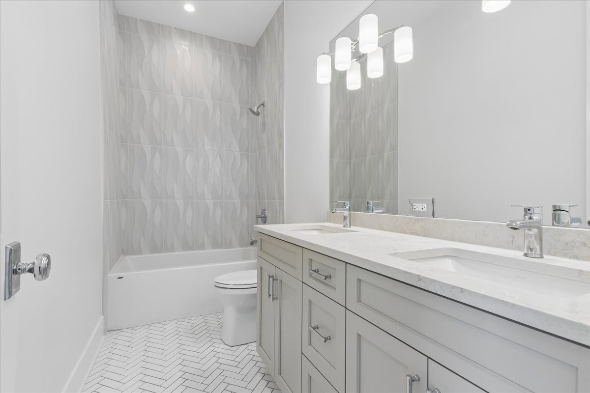 3820 N Damen Avenue 1 Property Photo 8