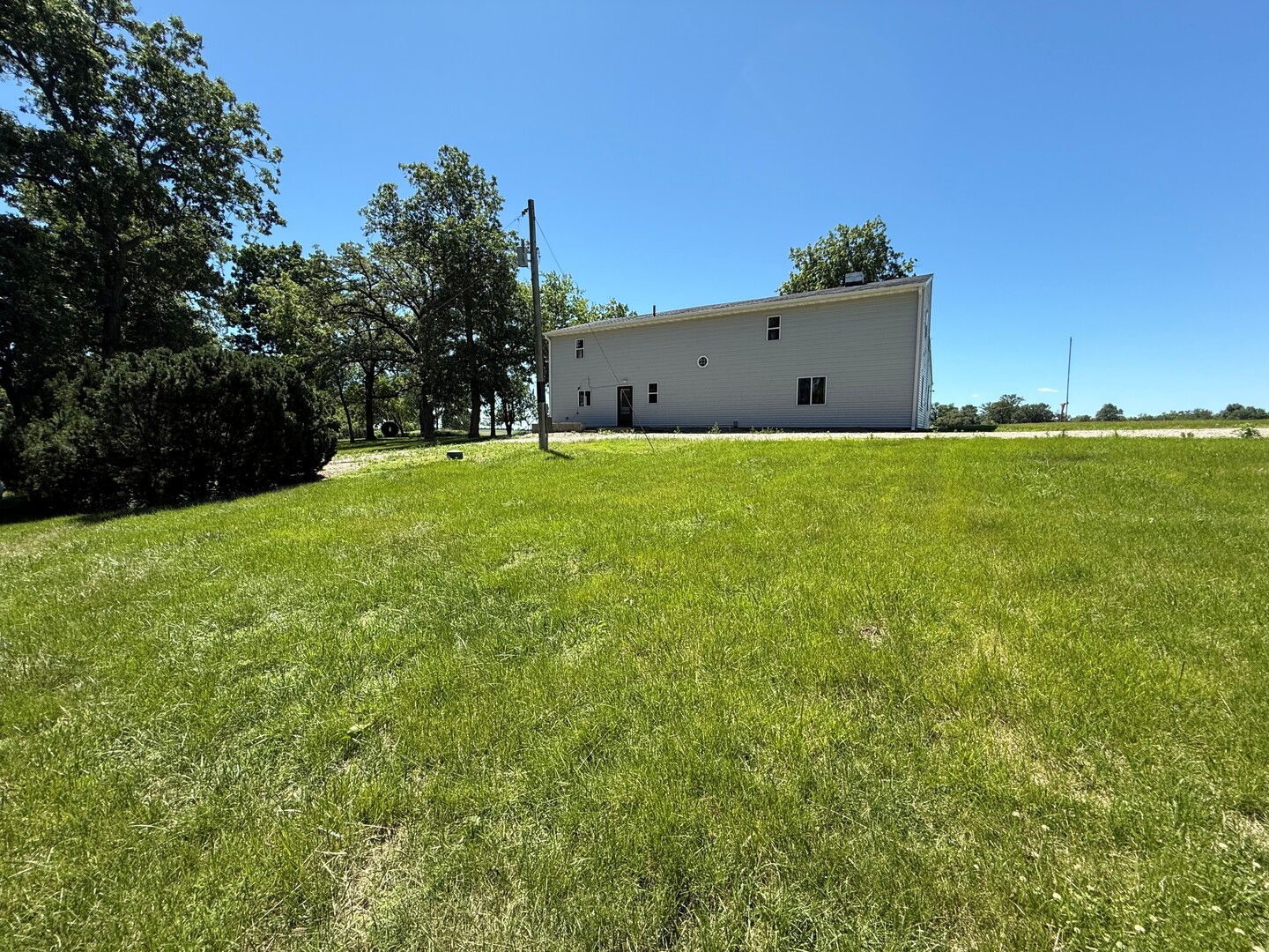 2093 Spicer Avenue Property Photo 2