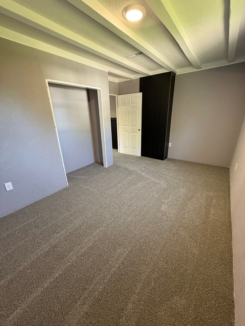 2093 Spicer Avenue Property Photo 14