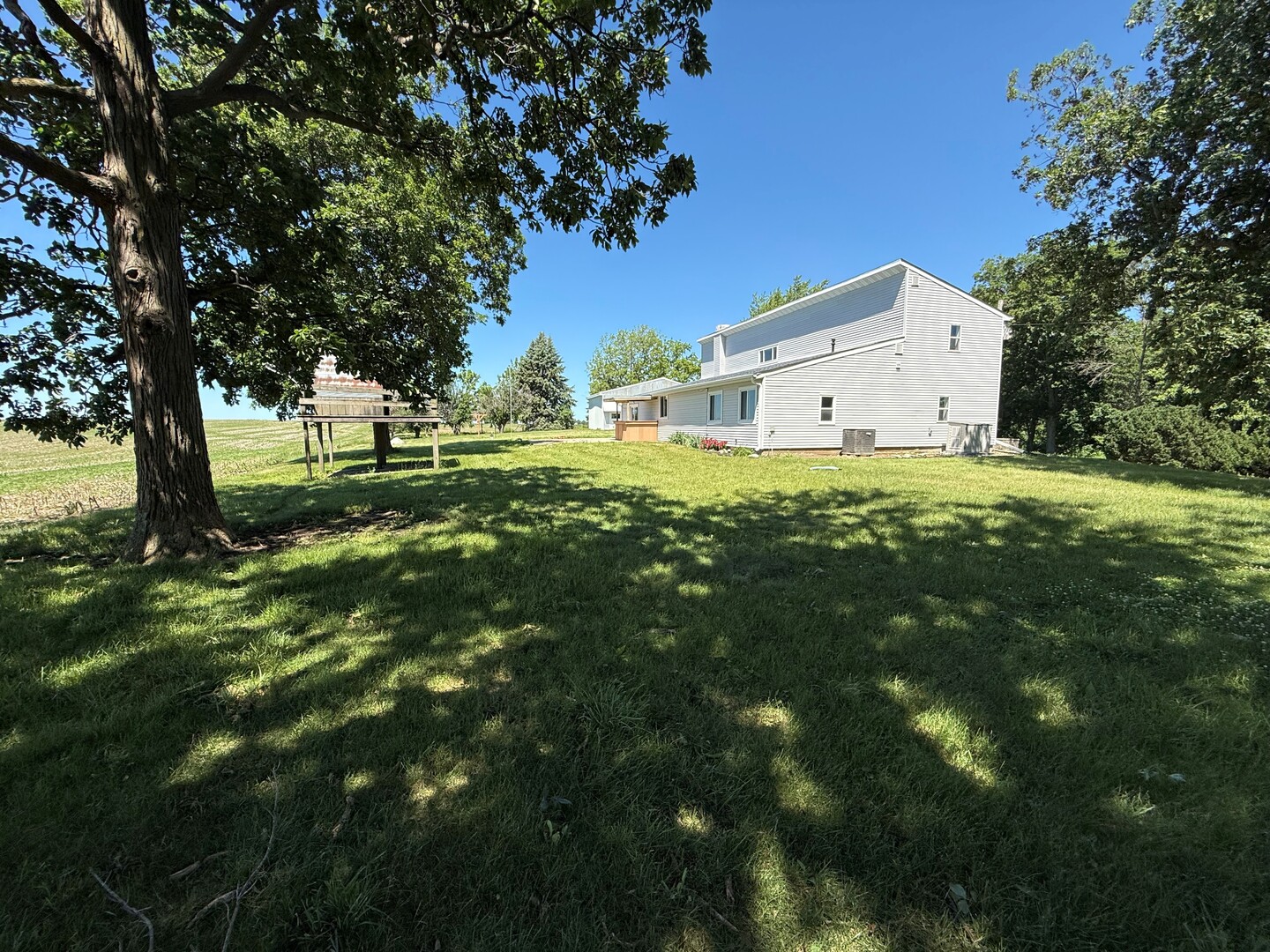 2093 Spicer Avenue Property Photo 18
