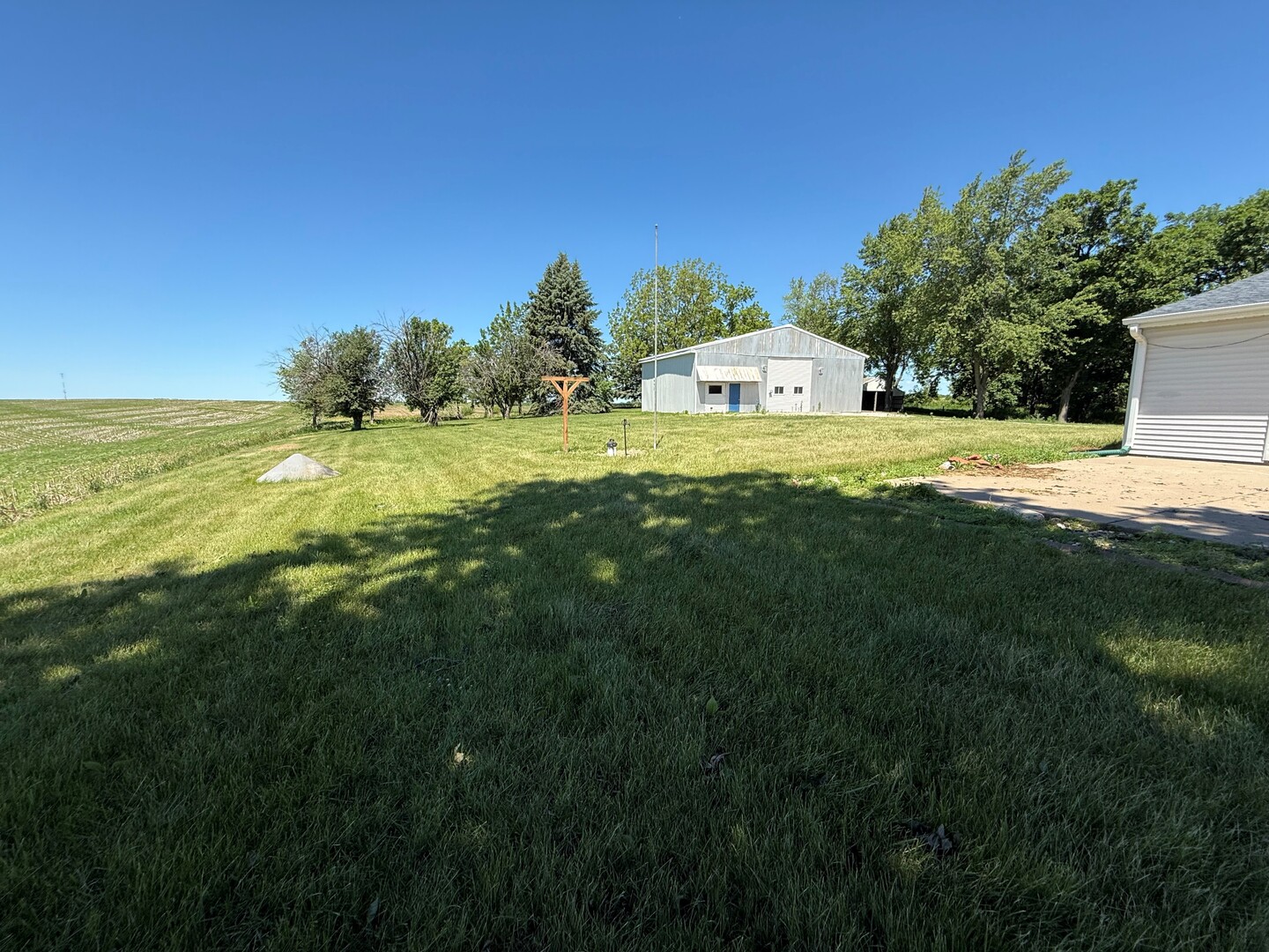 2093 Spicer Avenue Property Photo 19