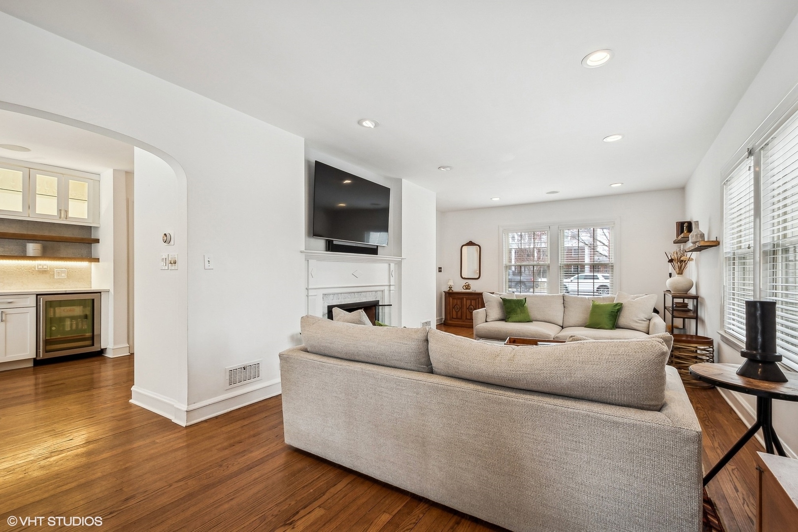 1754 Grove Street Property Photo 3