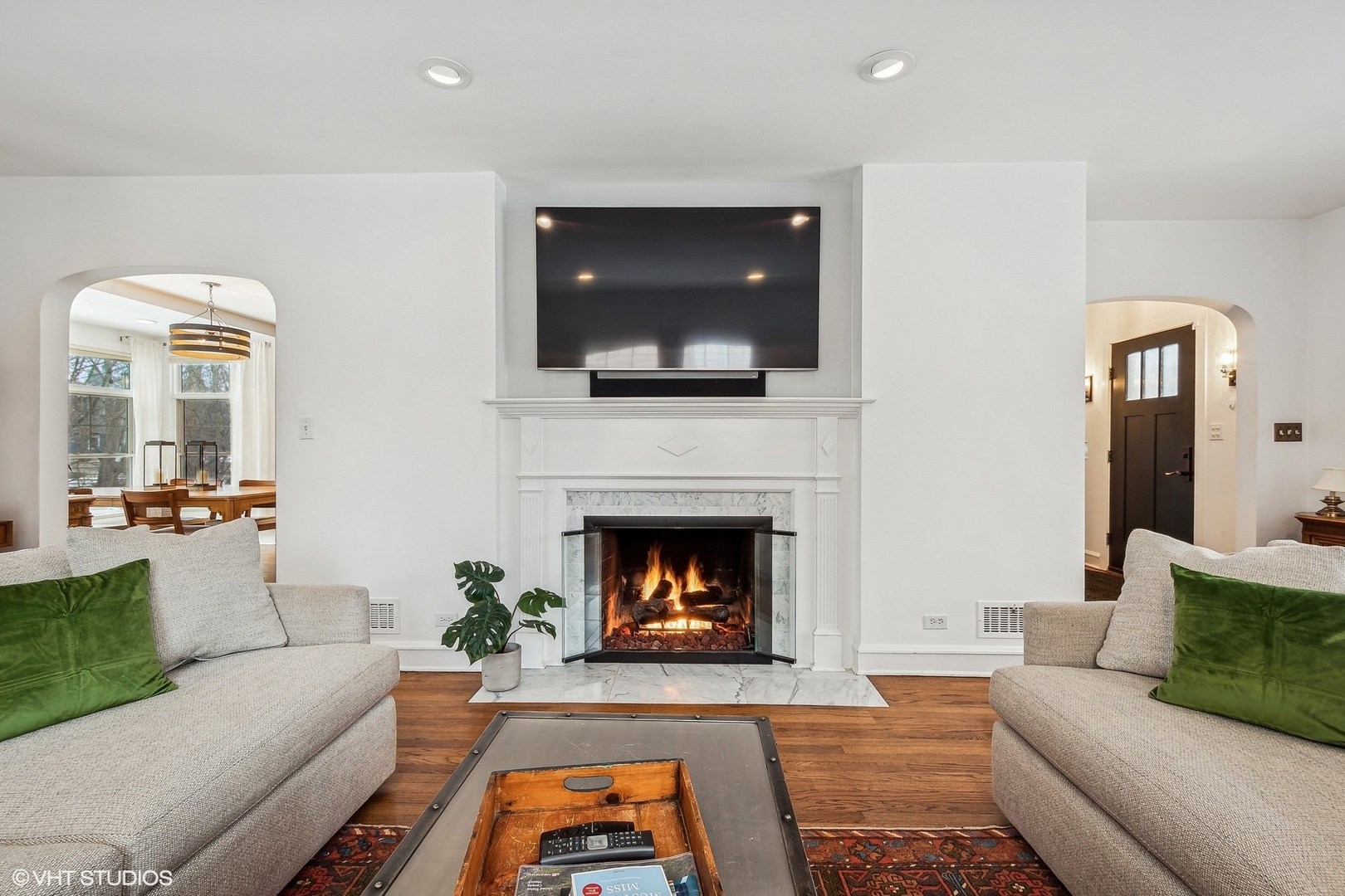 1754 Grove Street Property Photo 4