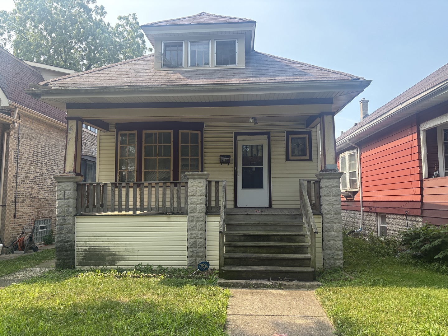 1309 W 98th Street Property Photo 1