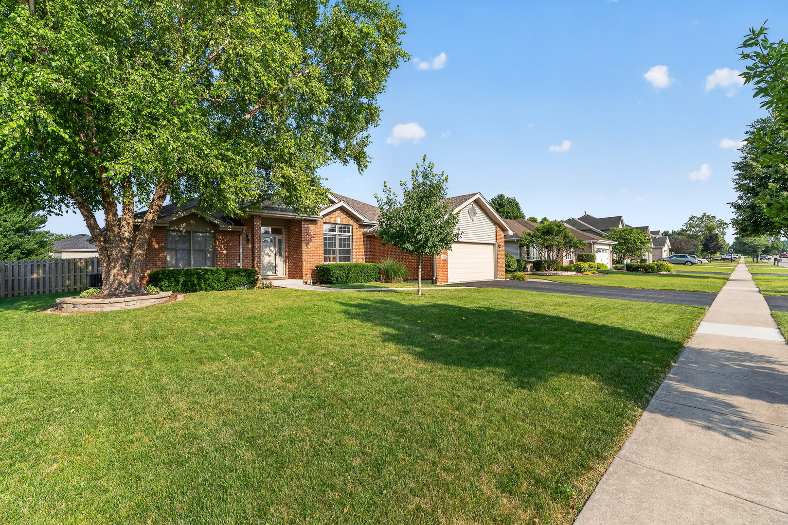 2592 Molly Court Property Photo 3