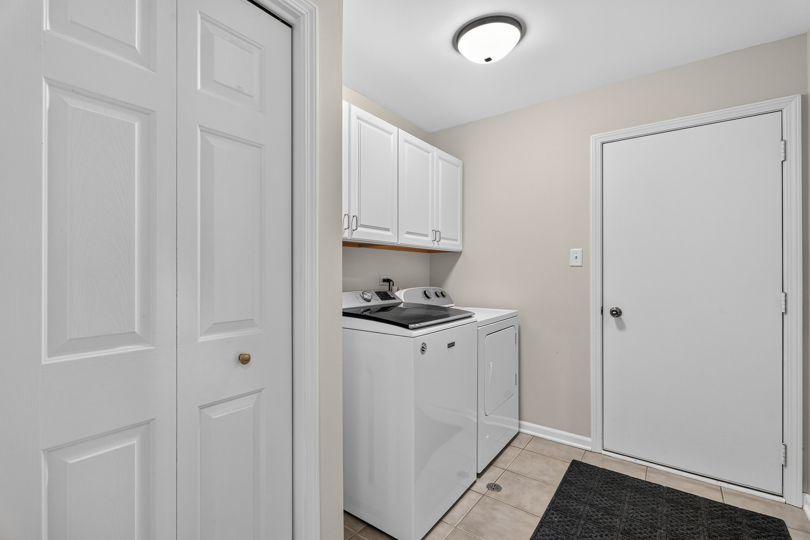 2592 Molly Court Property Photo 19