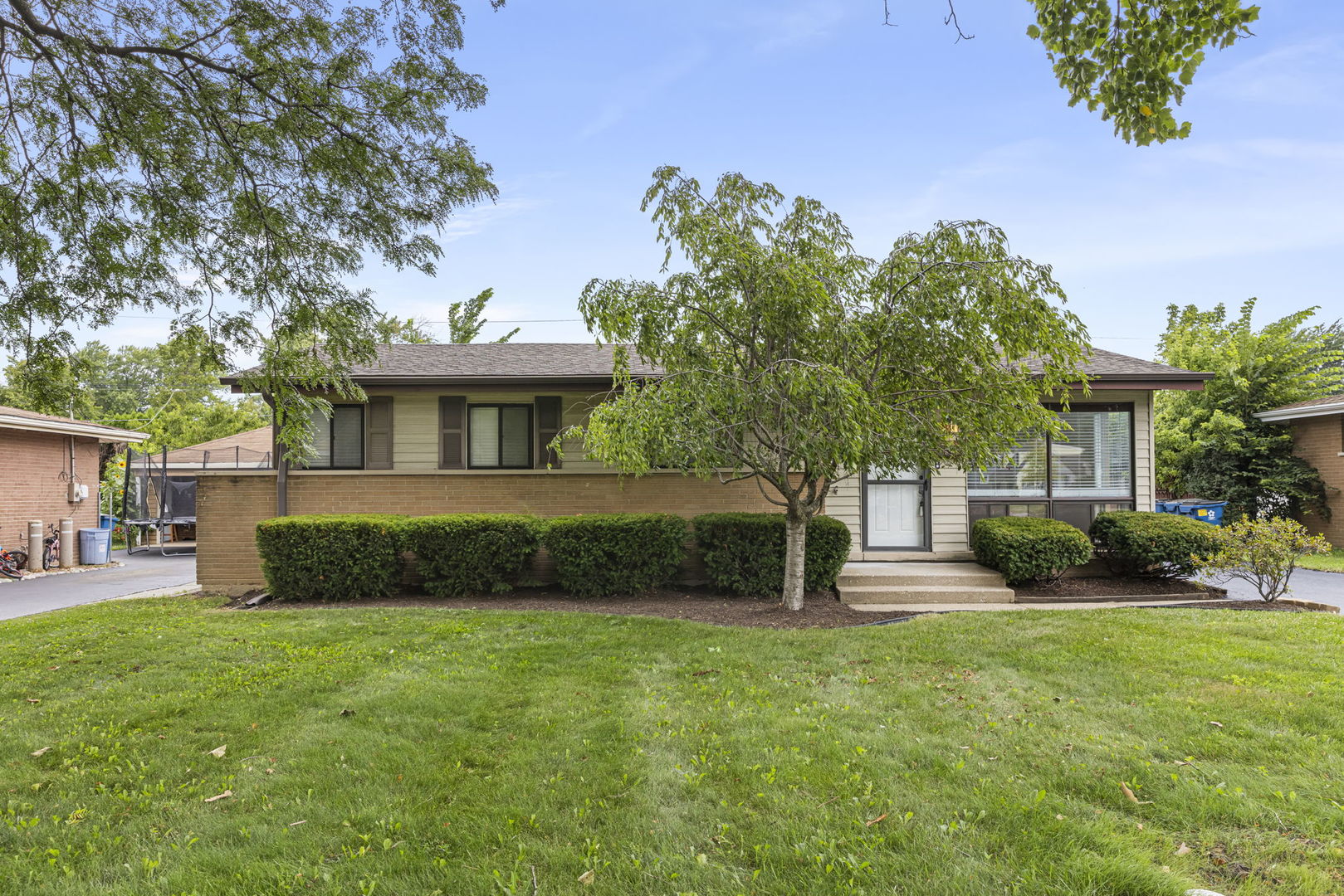 248 E Wrightwood Avenue Property Photo 2