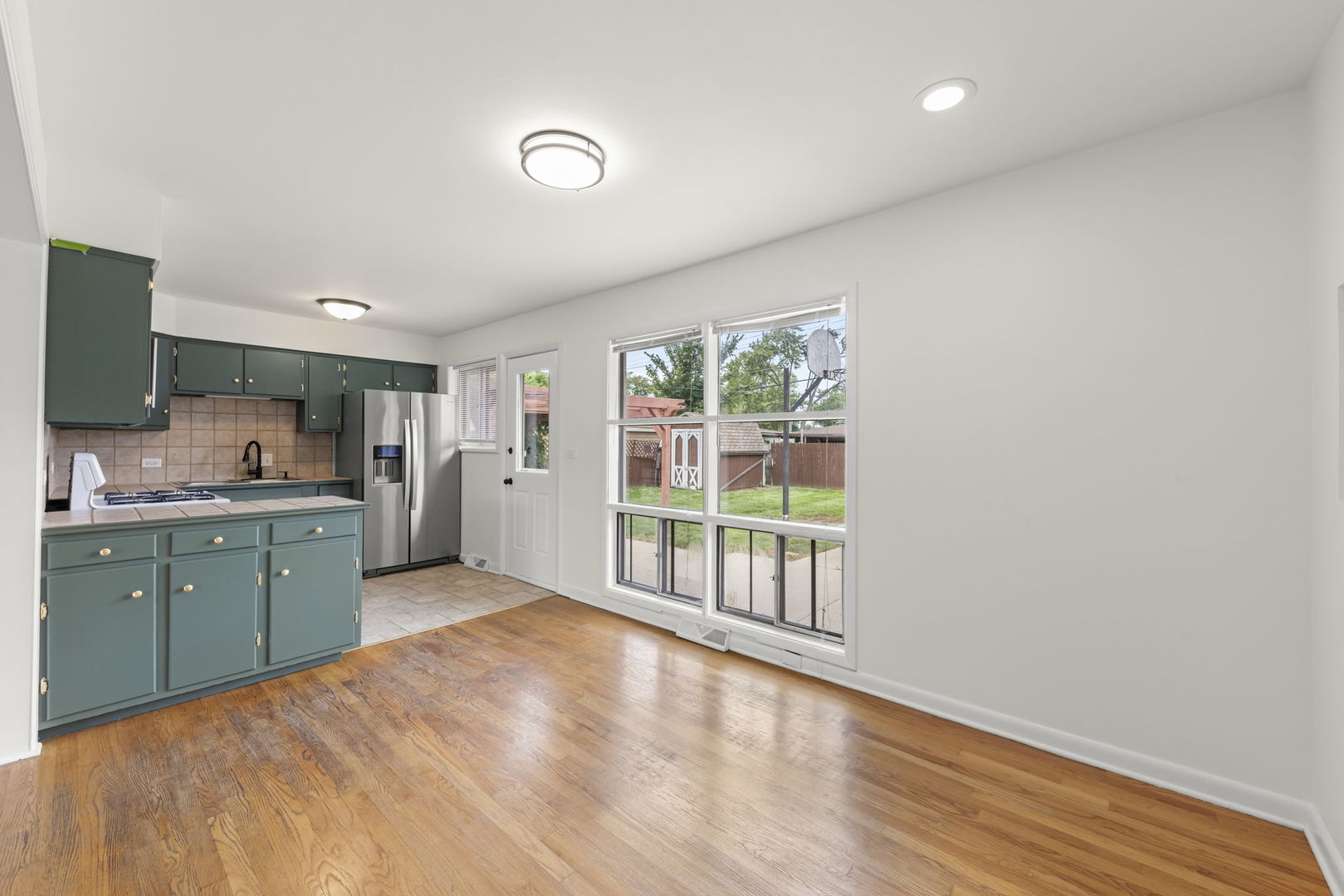 248 E Wrightwood Avenue Property Photo 7