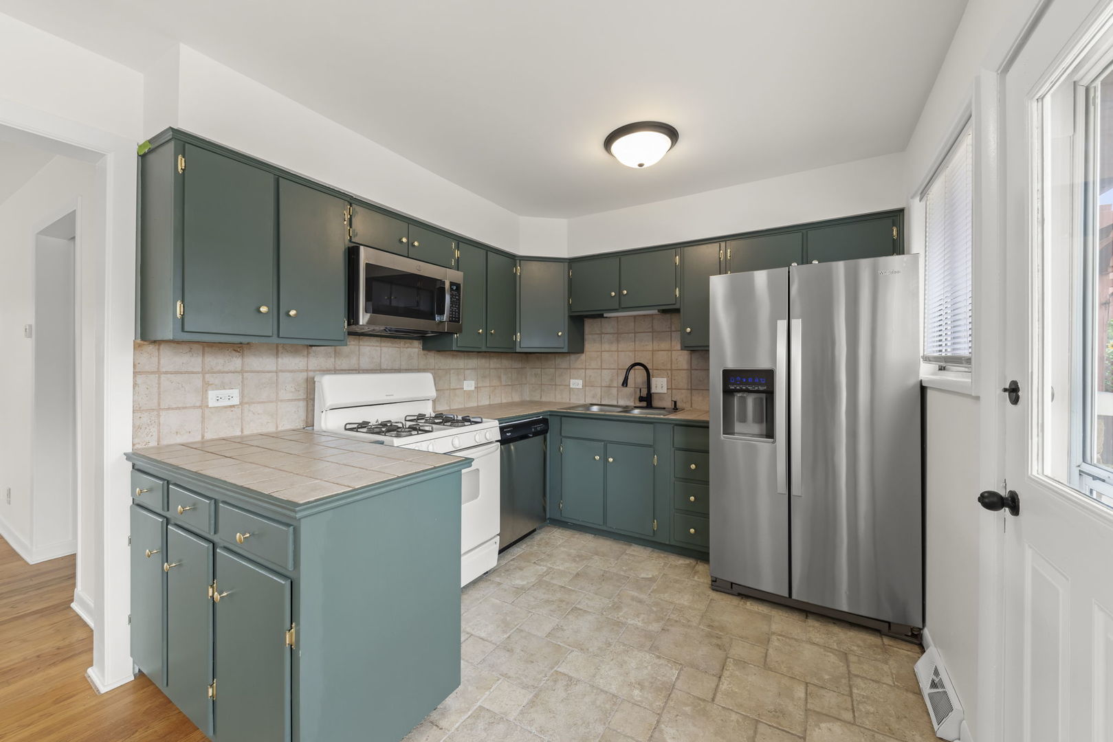 248 E Wrightwood Avenue Property Photo 8