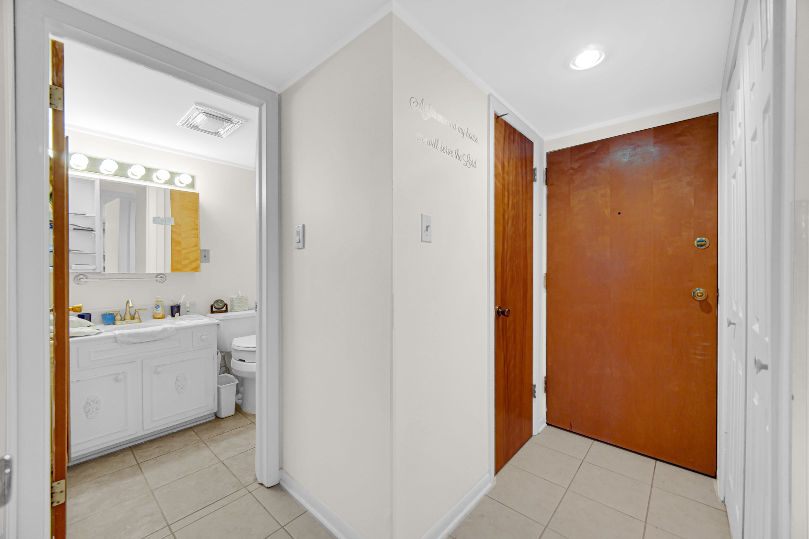 940 Holbrook Road 6a Property Photo 2