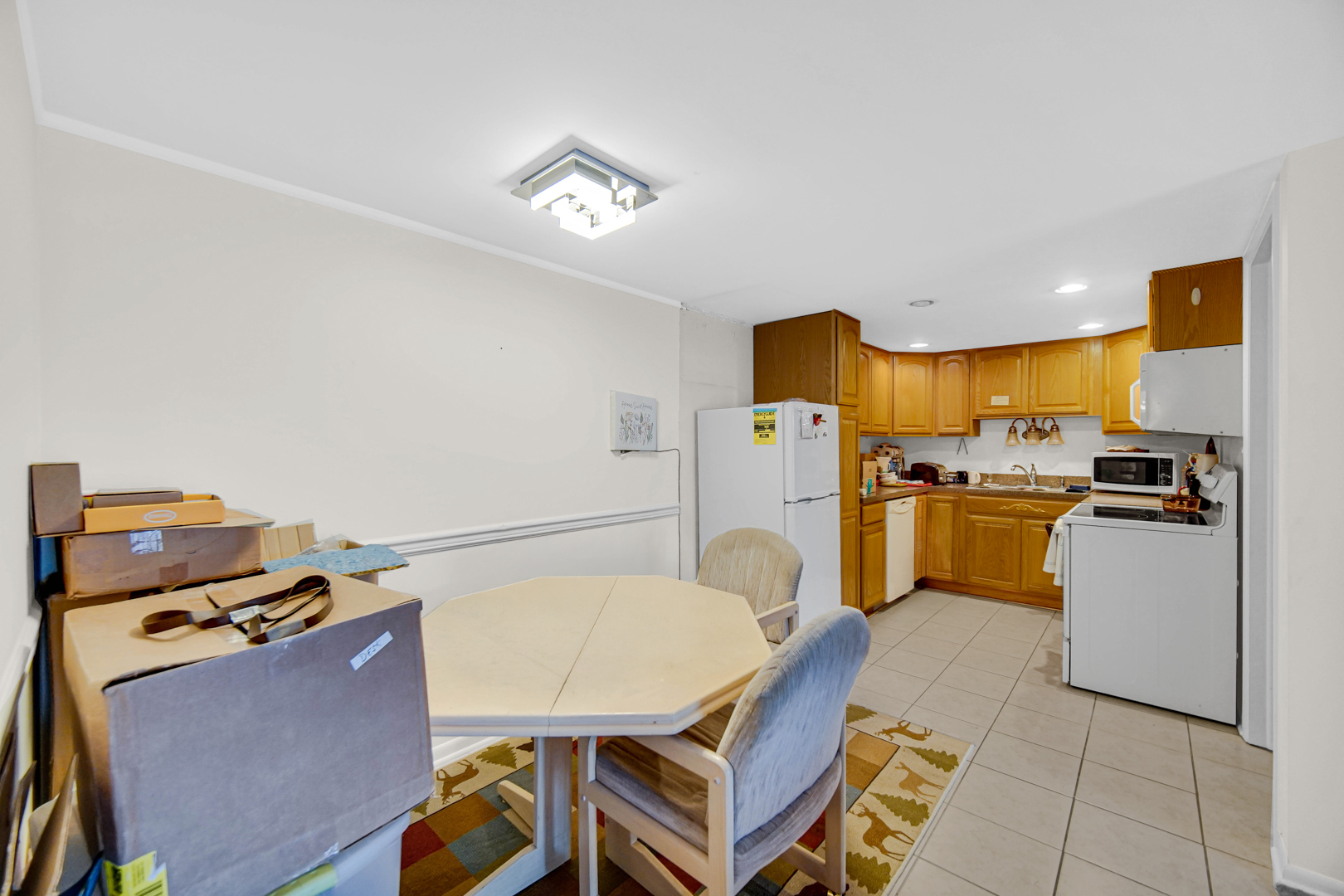 940 Holbrook Road 6a Property Photo 6