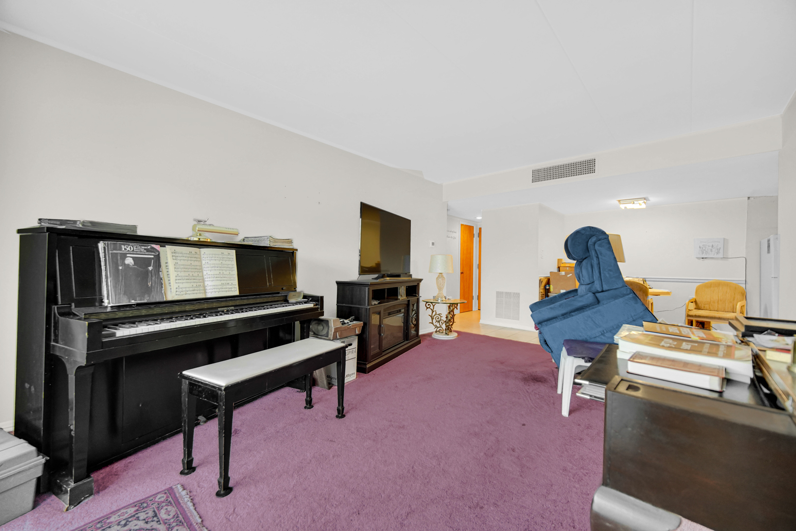 940 Holbrook Road 6a Property Photo 8